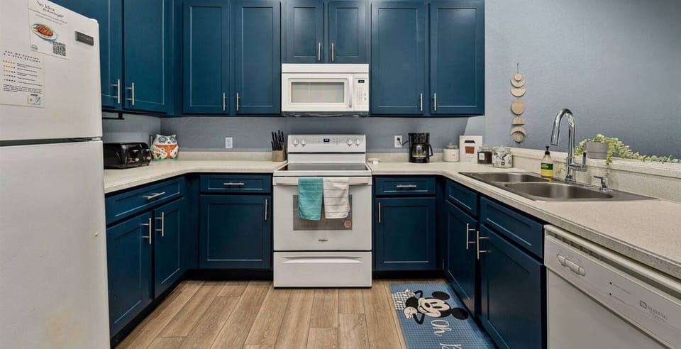 A spacious kitchen fully equipped with everything you need for cooking and entertaining.