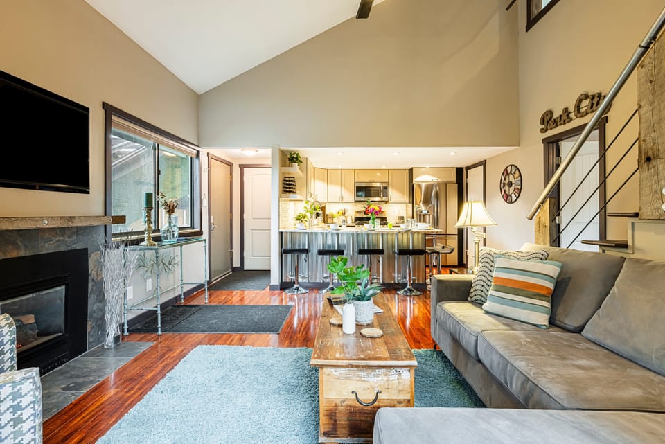 Remodeled condo in the Canyons Village