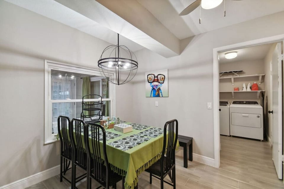 Breakfast Nook