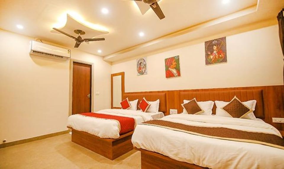 Premium Room | Egyptian cotton sheets, premium bedding, in-room safe, free WiFi