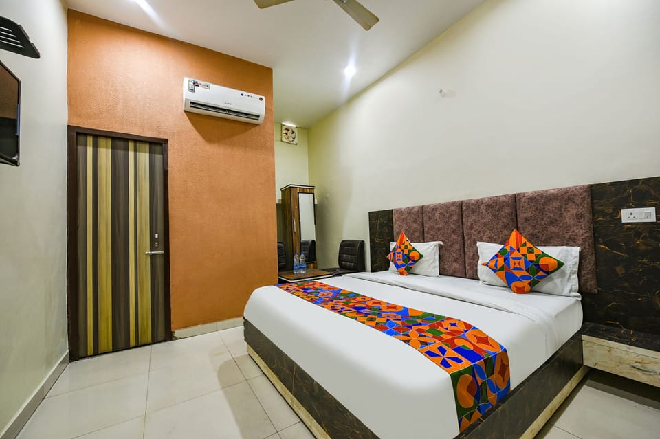 Deluxe Room | Egyptian cotton sheets, premium bedding, in-room safe, free WiFi
