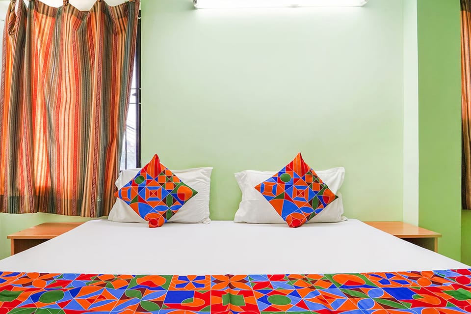 Family Room | Egyptian cotton sheets, premium bedding, in-room safe, free WiFi