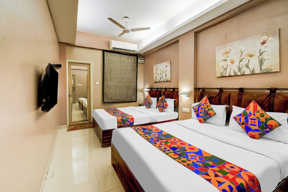 Egyptian cotton sheets, premium bedding, in-room safe, free WiFi