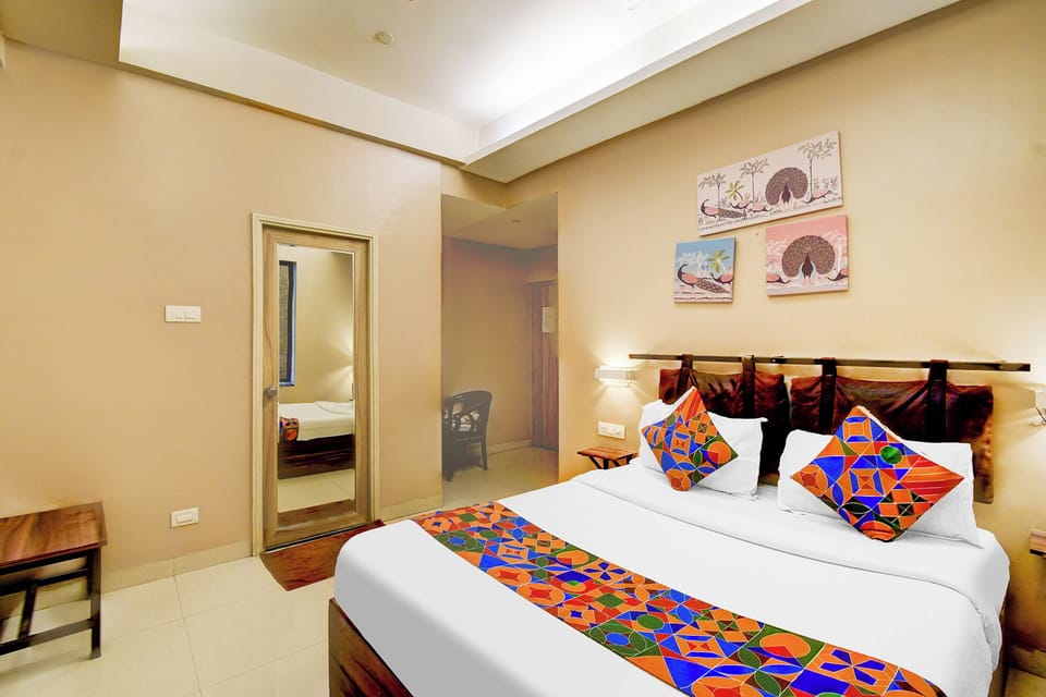 Luxury Room | Egyptian cotton sheets, premium bedding, in-room safe, free WiFi