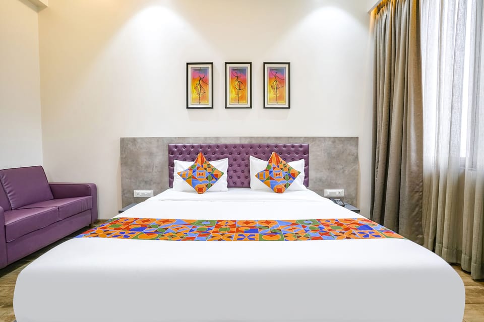 Egyptian cotton sheets, premium bedding, in-room safe, free WiFi