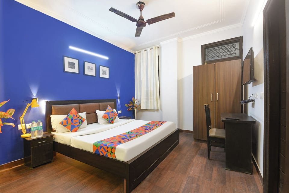 Egyptian cotton sheets, premium bedding, in-room safe, WiFi (free)