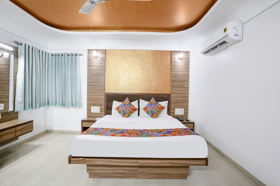 Premium Room | Egyptian cotton sheets, premium bedding, in-room safe, WiFi (free)