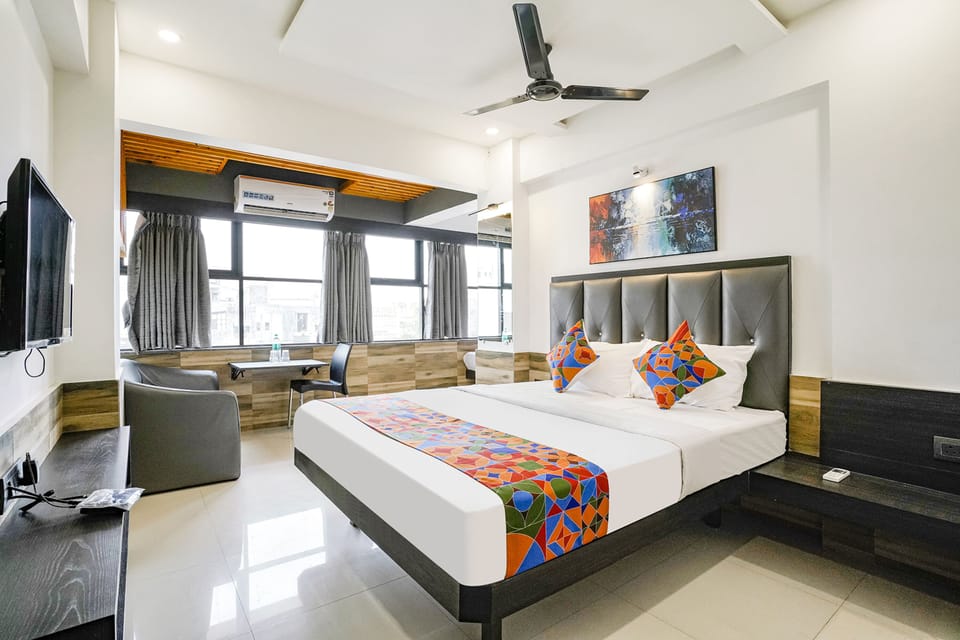 Family Room | Egyptian cotton sheets, premium bedding, in-room safe, free WiFi