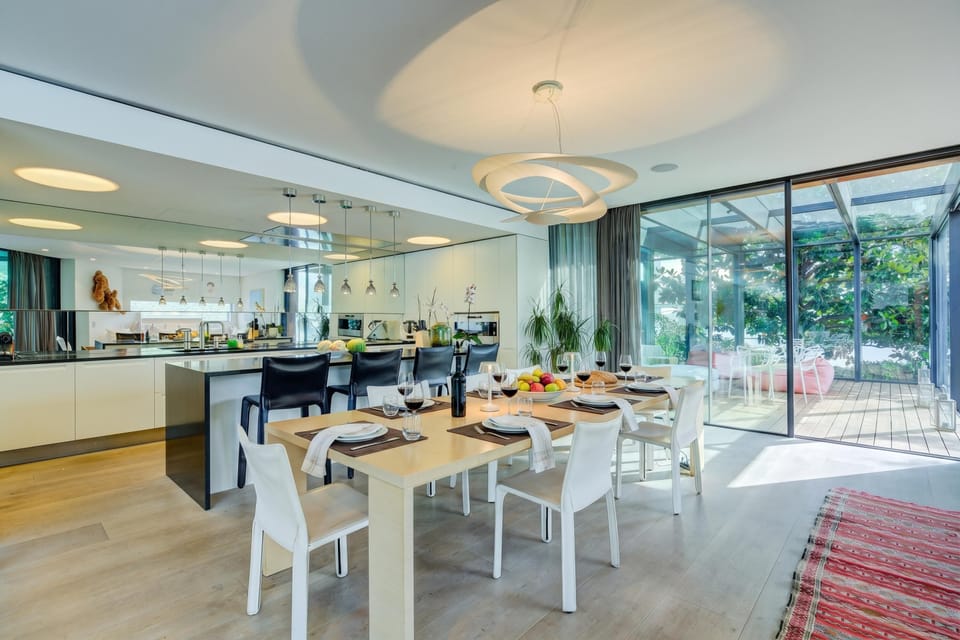 Kitchen and dining area