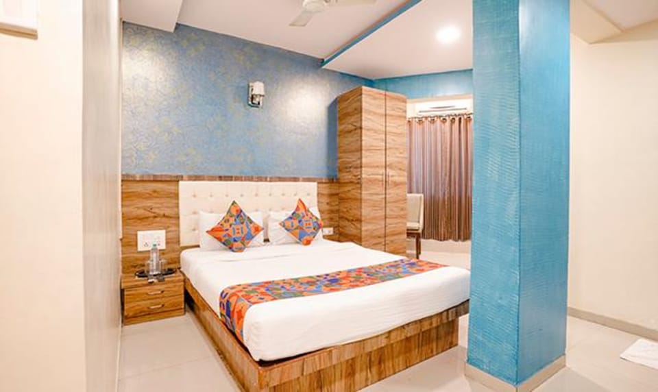 Deluxe Room | Egyptian cotton sheets, premium bedding, in-room safe, free WiFi