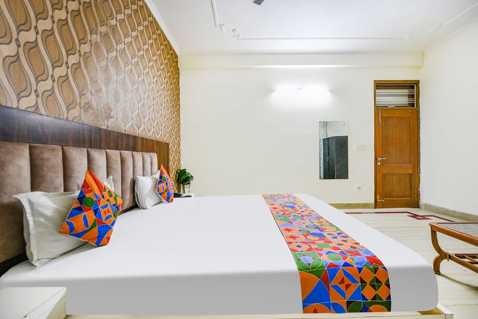 Egyptian cotton sheets, premium bedding, in-room safe, soundproofing