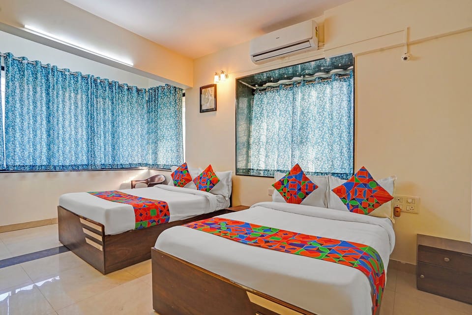 Egyptian cotton sheets, premium bedding, in-room safe, free WiFi