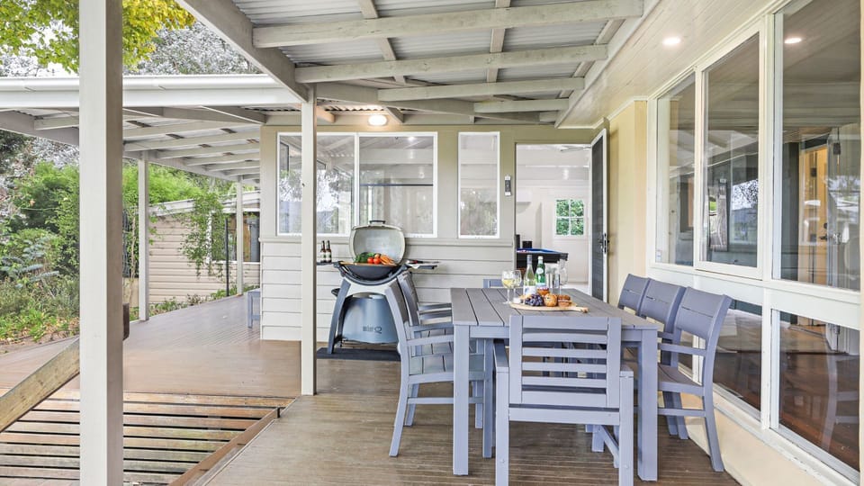 Undercover Decking 
