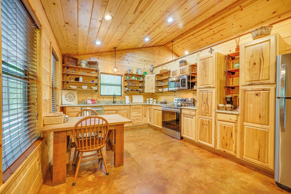 Kitchen | Keurig Coffee Maker | Dishwasher | Cooking Basics