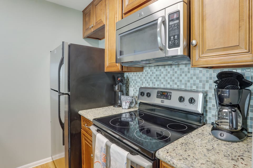 Kitchen | Cooking Basics | Keurig & Drip Coffee Maker