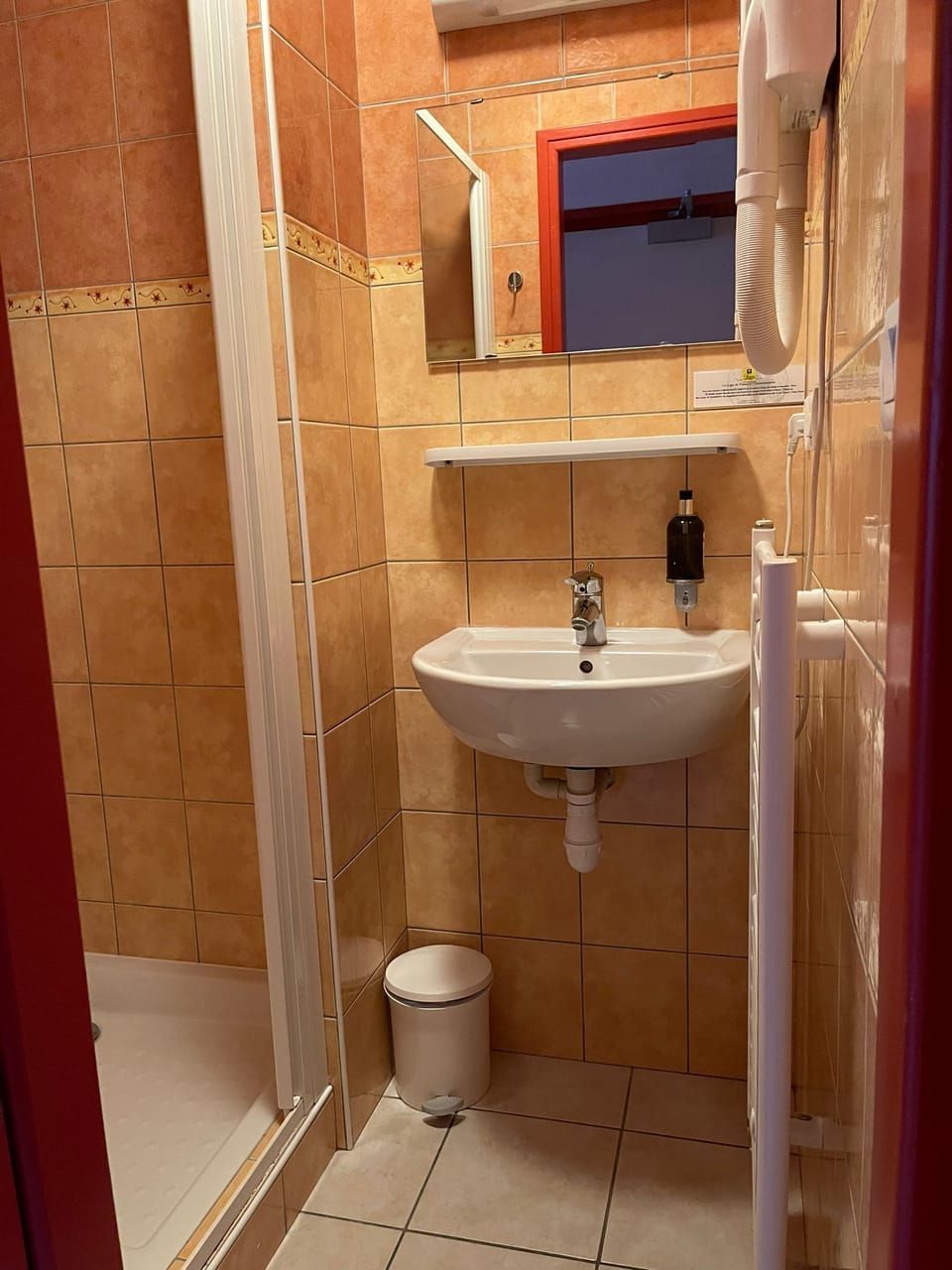 Classic Double Room | Bathroom | Hair dryer