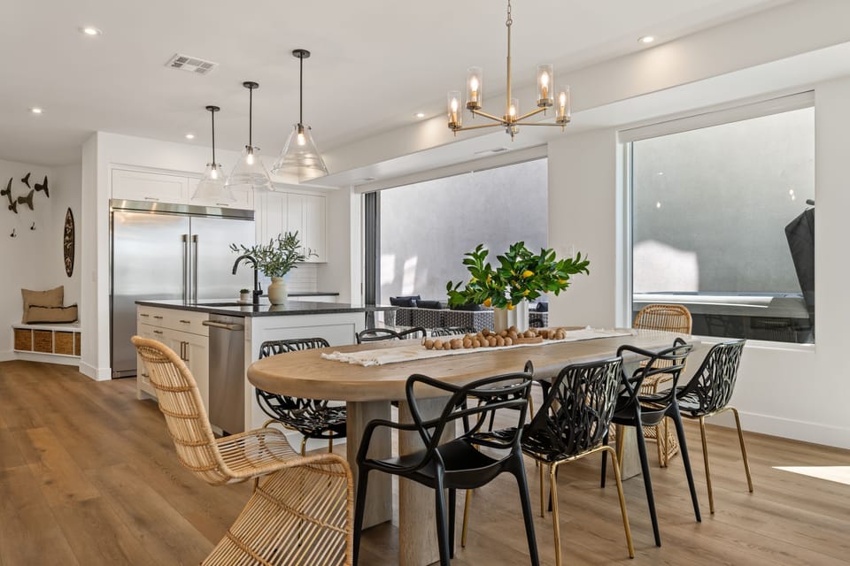 House, 5 Bedrooms | Dining