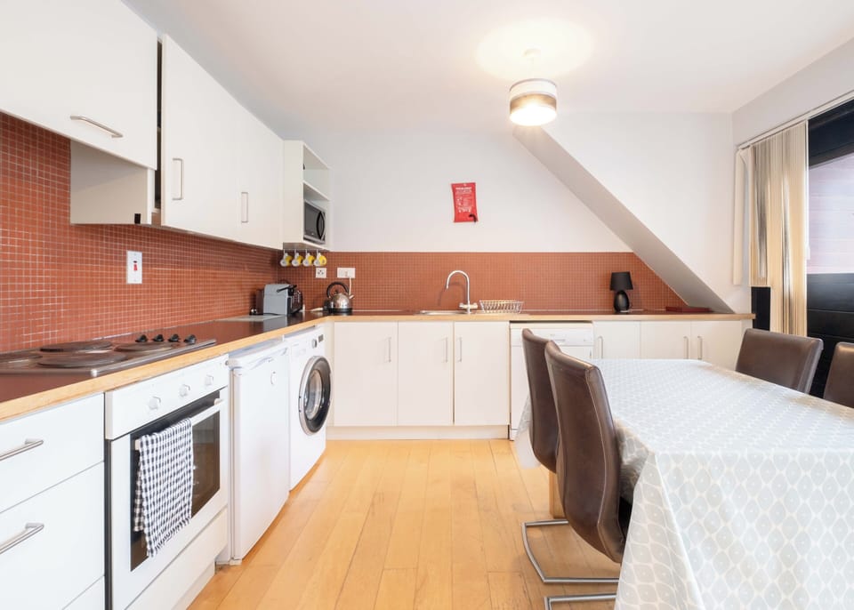 Kitchen Upstairs (2)