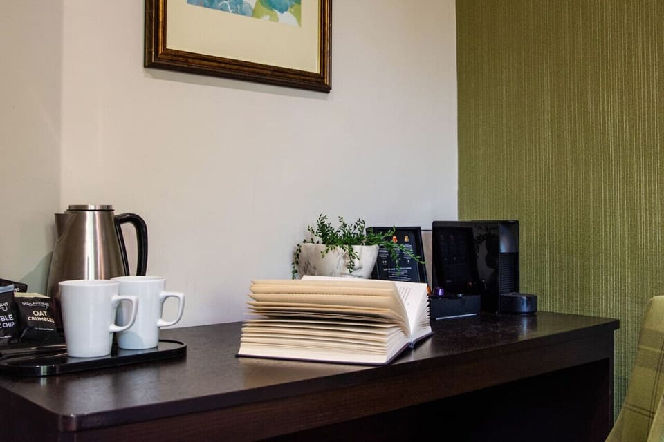 Nespresso Machine and working space - fast WiFi