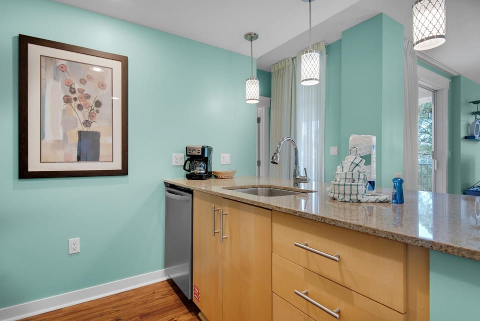 Condo, Multiple Beds (Elation Escapes) | Interior