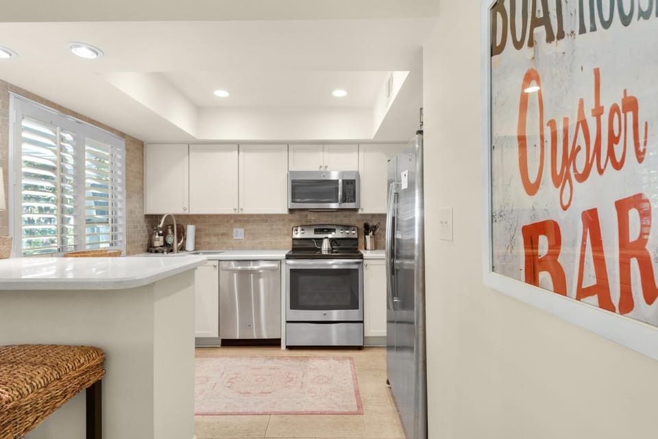 Condo, Multiple Beds (Hidden Dunes Beach Cottage 162) | Private kitchen | Oven, toaster