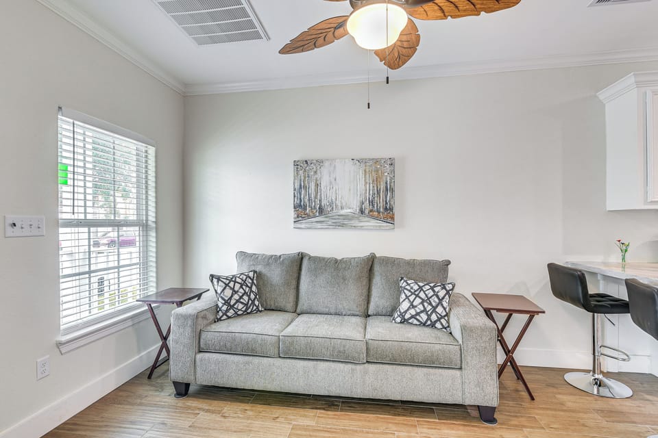Living Room | Smart TV | Ceiling Fans