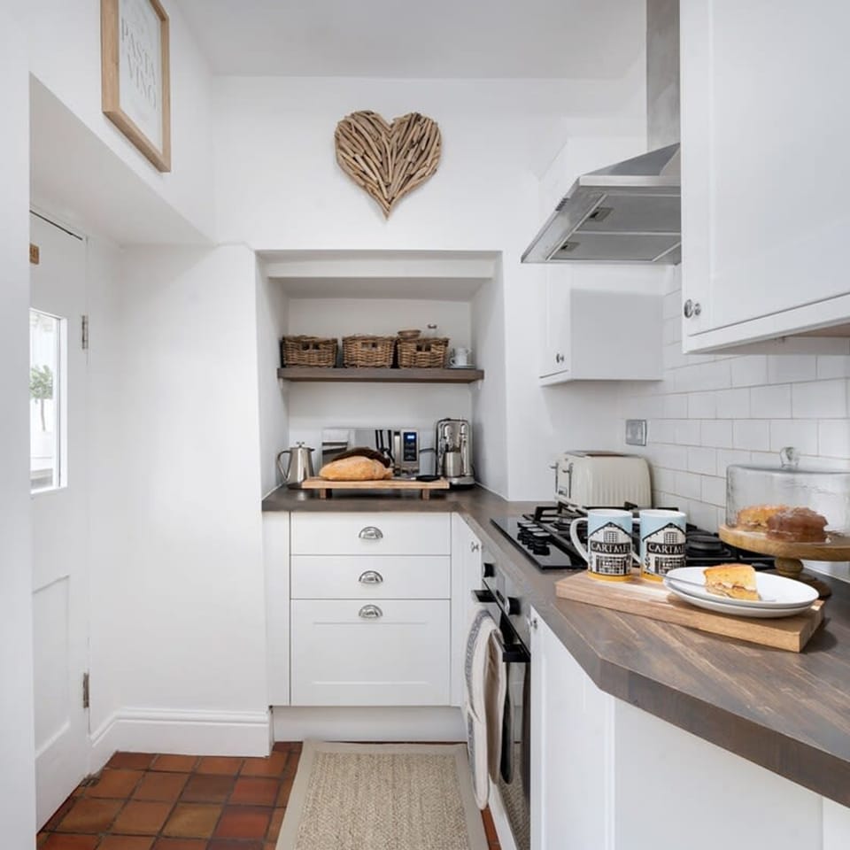 House | 3 bedrooms, desk, iron/ironing board, high-speed internet