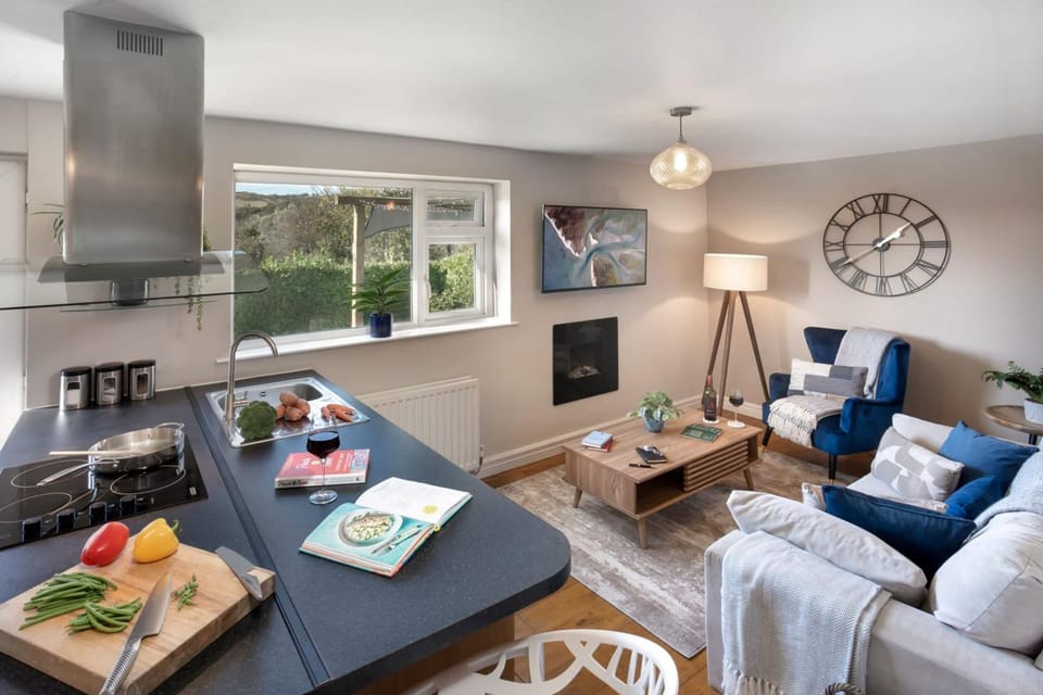 House | 1 bedroom, desk, iron/ironing board, Internet