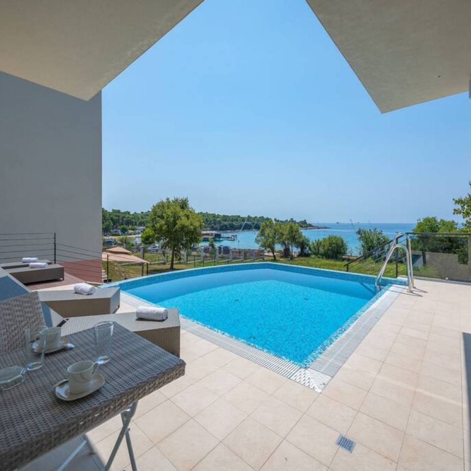 House, Smoking | 5 bedrooms