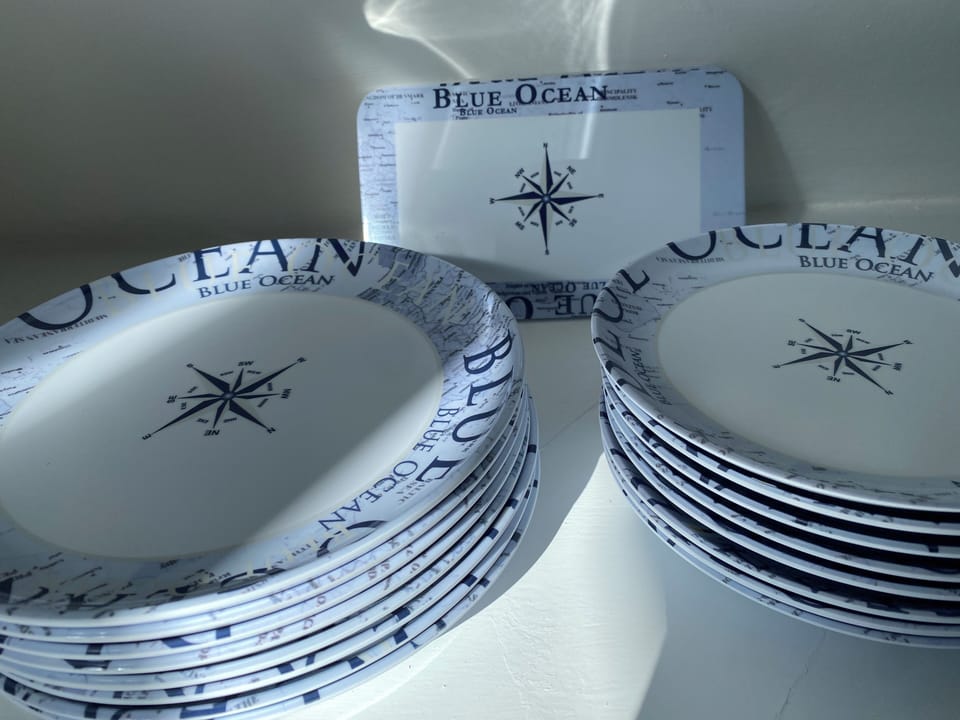 Branded tableware