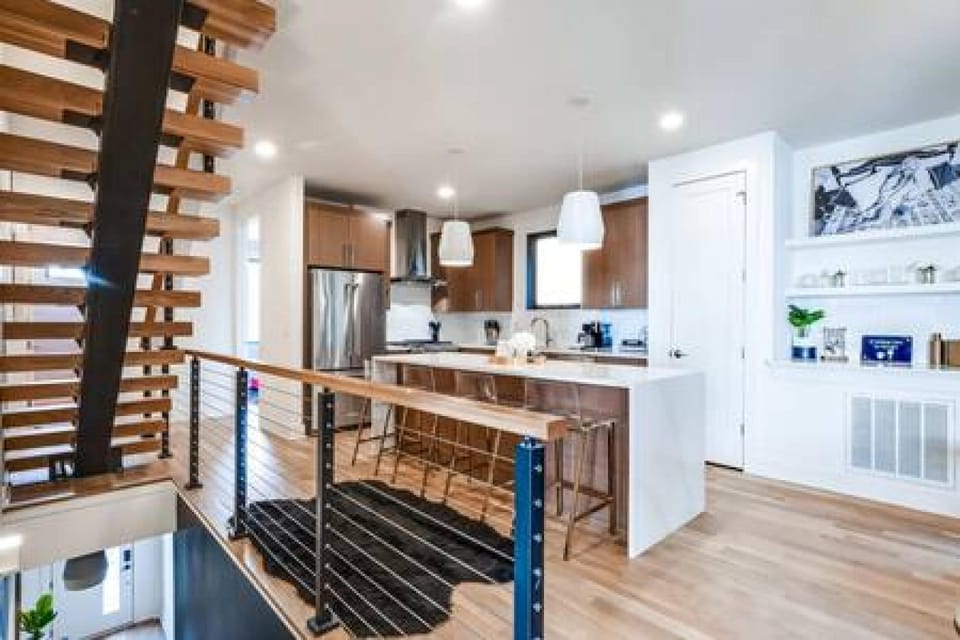 House | 4 bedrooms, desk, high-speed internet