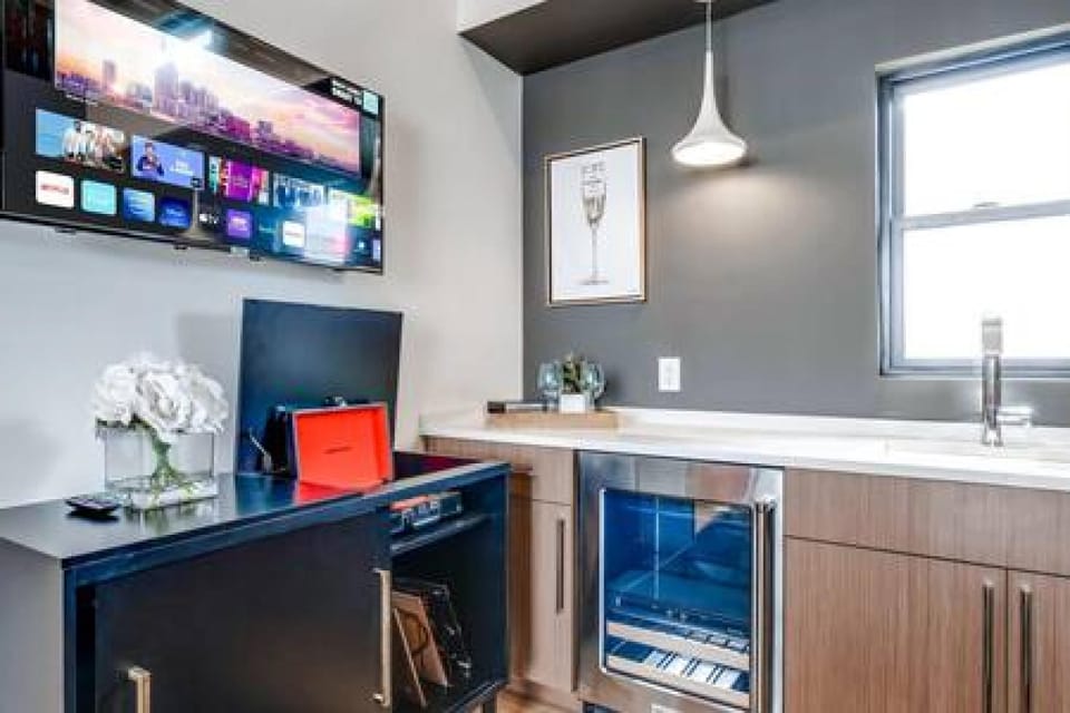 House | 4 bedrooms, desk, high-speed internet