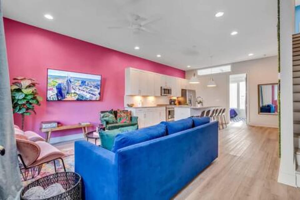 House | 4 bedrooms, desk, Internet