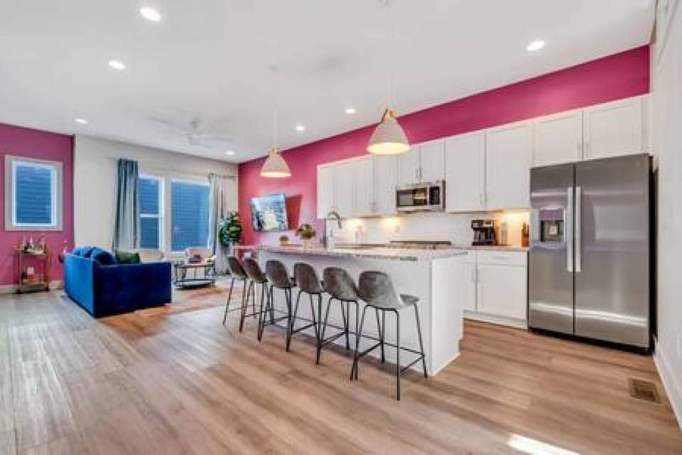 House | 4 bedrooms, desk, Internet