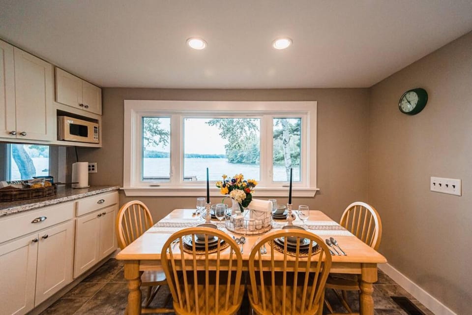 House | 2 bedrooms, iron/ironing board, Internet