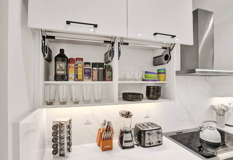 House | 4 bedrooms, desk, iron/ironing board, high-speed internet
