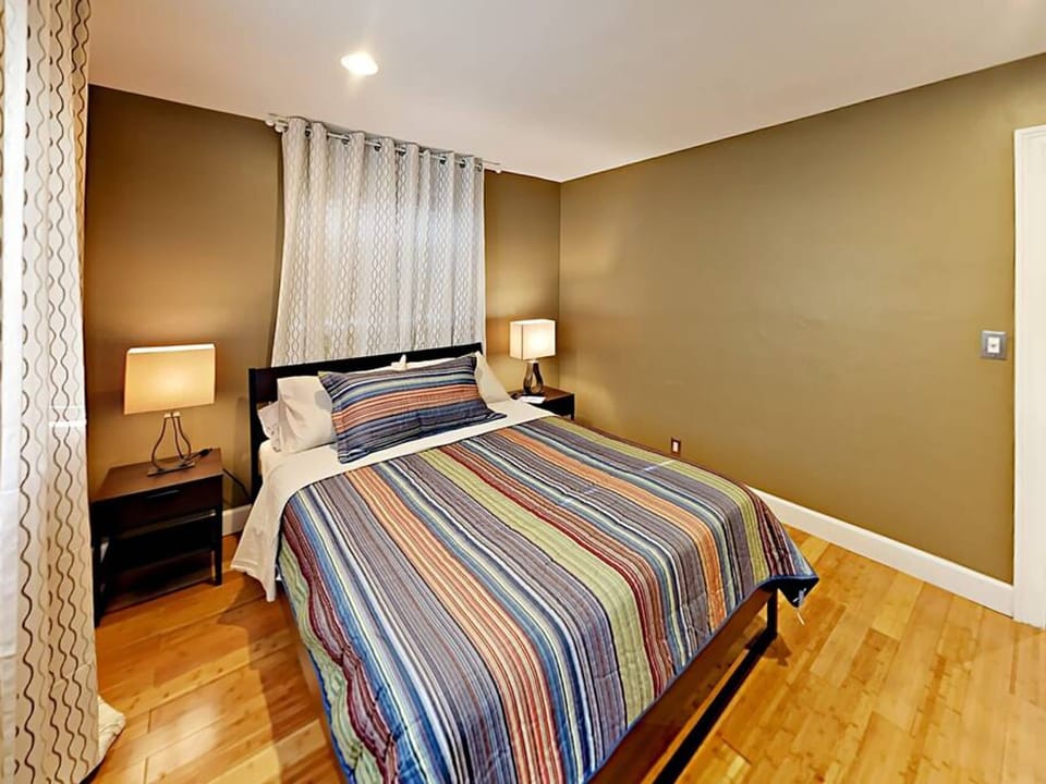 House | 3 bedrooms, high-speed internet, bed sheets