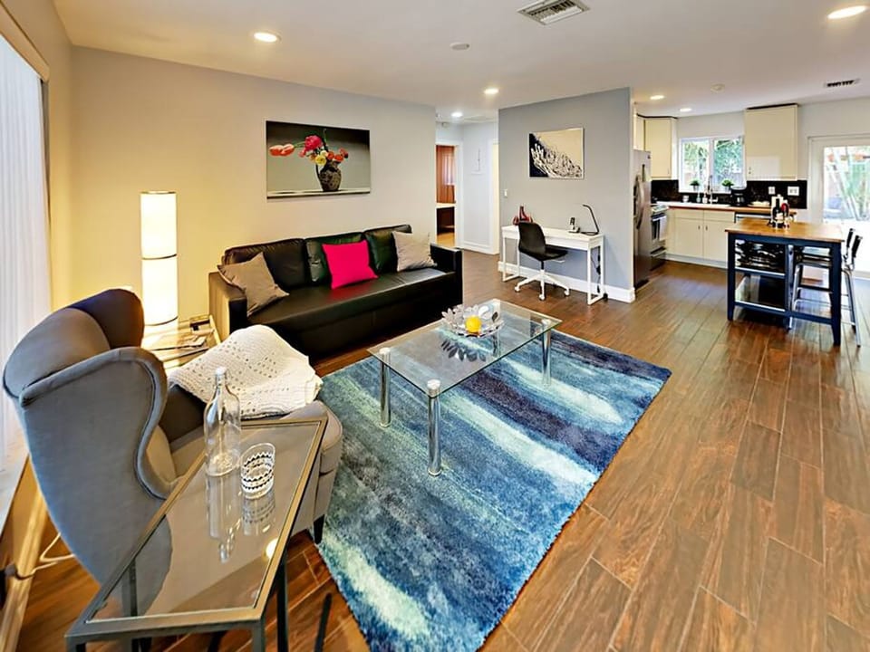 House | 3 bedrooms, high-speed internet, bed sheets