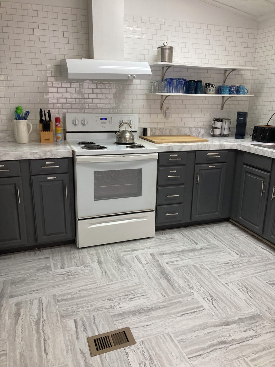 Bright and spacious kitchen
