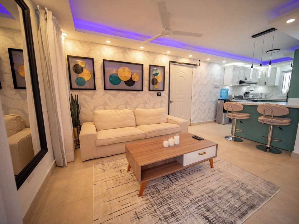 Apartment, 1 Bedroom, Balcony, Garden View | Living area