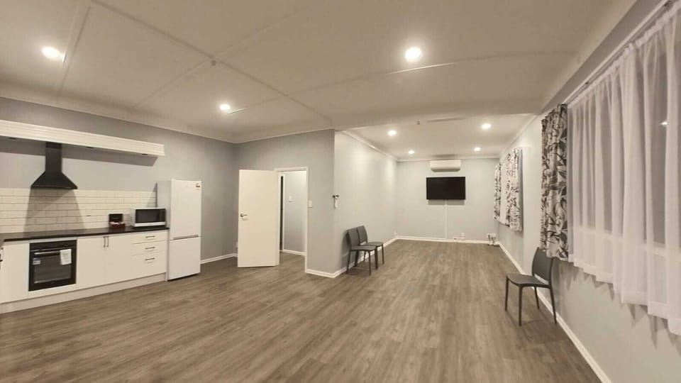 Cottage, 3 Bedrooms, Garden View | Private kitchen