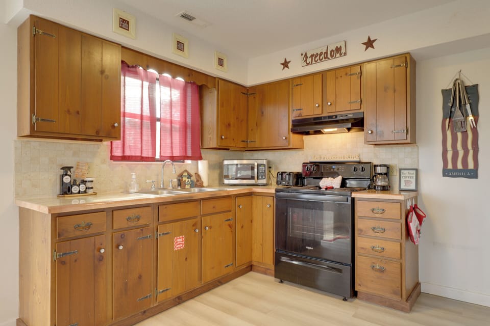 Kitchen | Drip Coffee Maker