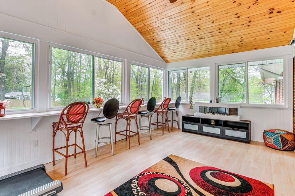 Sunroom | Central A/C & Heat | Single-Story Apartment Home | Upstairs Unit