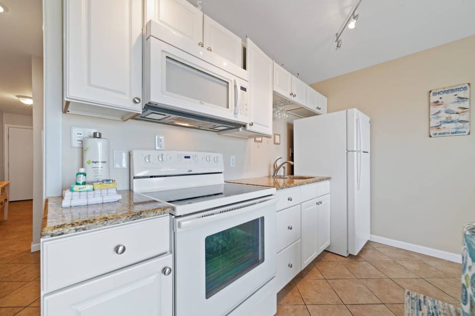 Gulf Shores Plantation East 1102,
1 bedroom 1 bathrooms, sleeps 6. Managed by Island Rentals