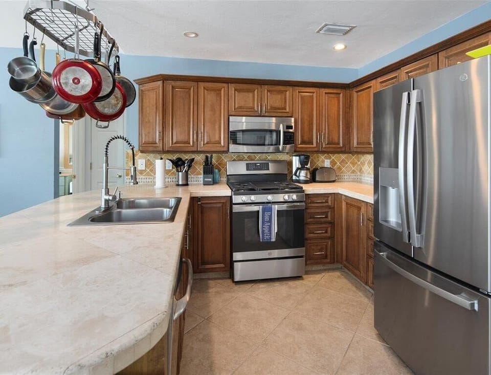 Equipped Kitchen