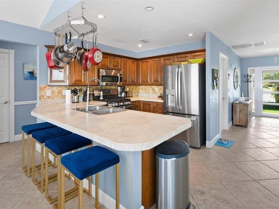 Bright Kitchen with Breakfast Bar