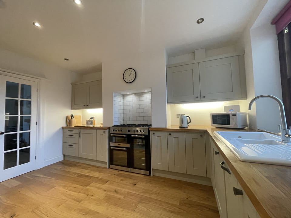 The recently fitted kitchen is well equipped for making delicious dinners