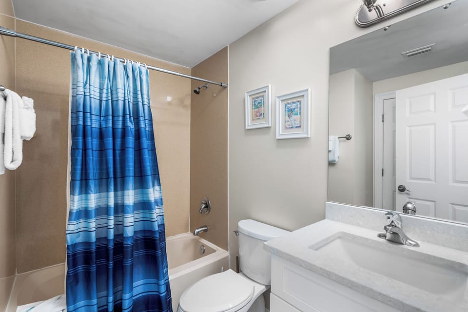 Shower/tub in the bathroom