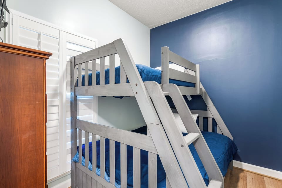 3rd bedroom with twin over full bunkbed.