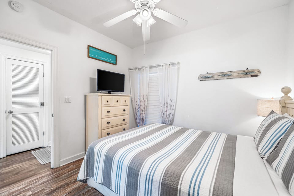 2nd bedroom